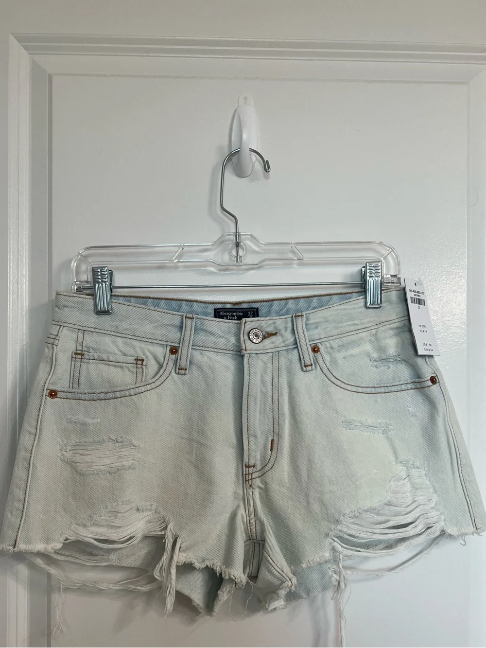 NWT Abercrombie & Fitch Jean Shorts Size 27